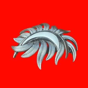 Vintage TRIFARI Silver Toned Leaf Motif Brooch